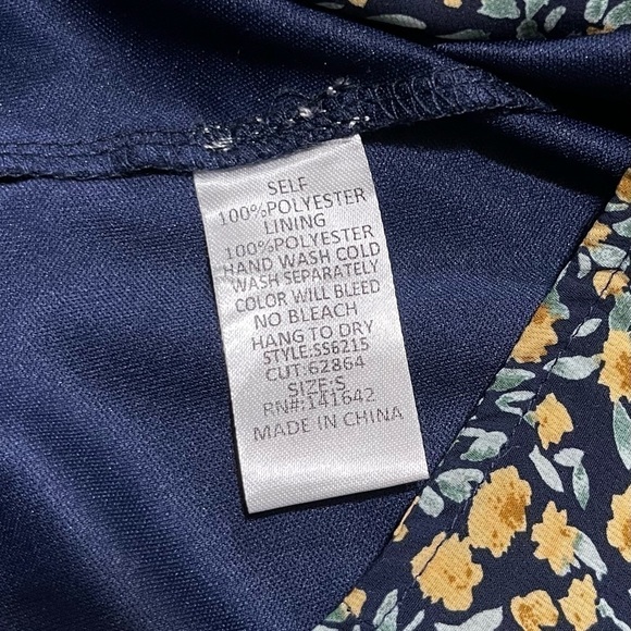 SHE+SKY, NWOT,WOMENS DRESSY SHORTS. NAVY BACKGROUND,YELLOW FLORAL PRINT. SIZE S - Picture 7 of 7